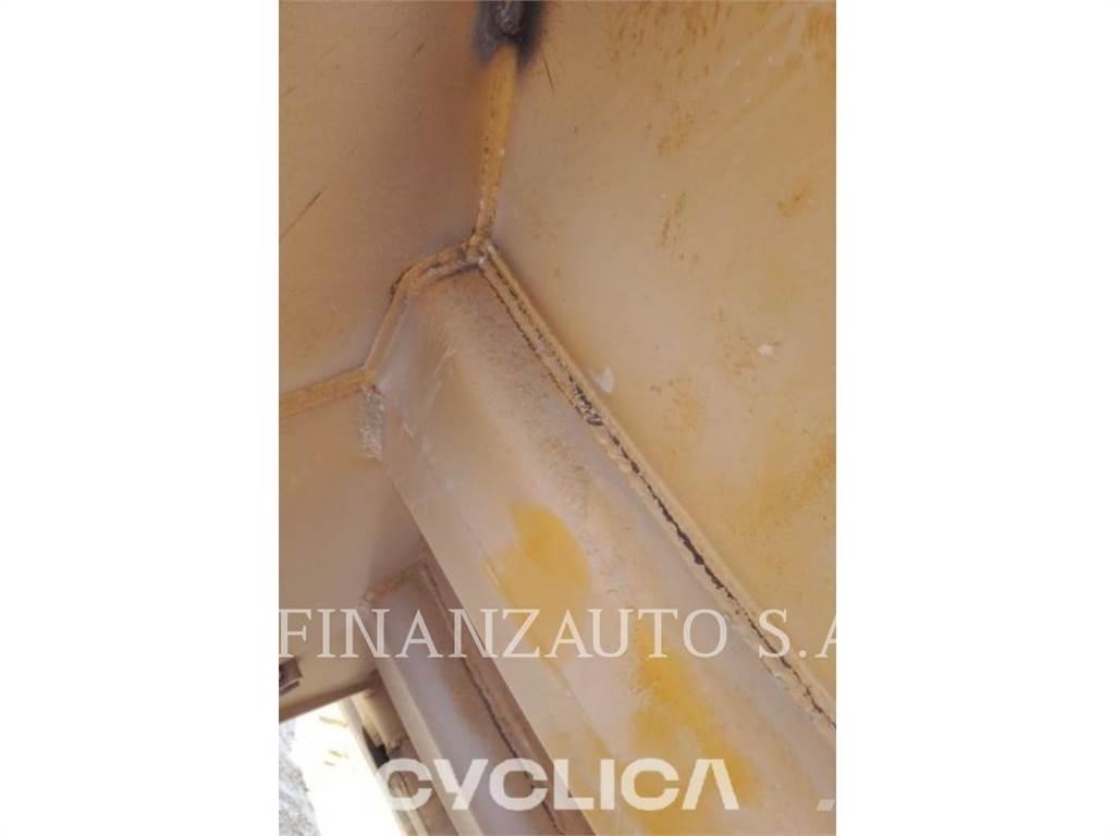 CAT 775E Midjestyrd dumper