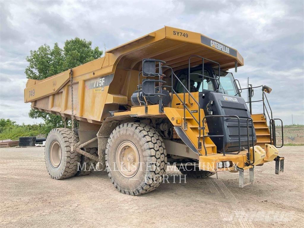 CAT 775F Midjestyrd dumper