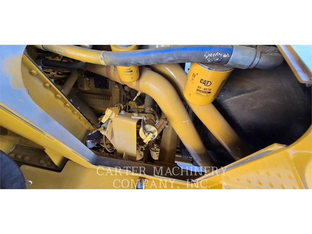 CAT 775F RBLD Midjestyrd dumper