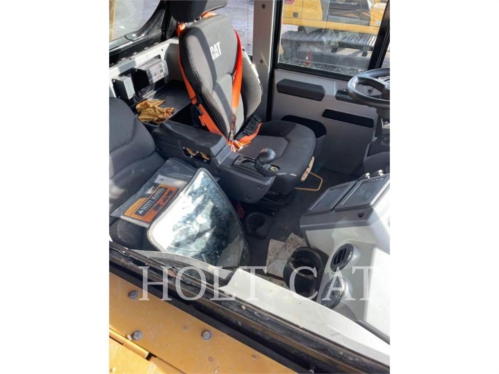 CAT 775G Midjestyrd dumper