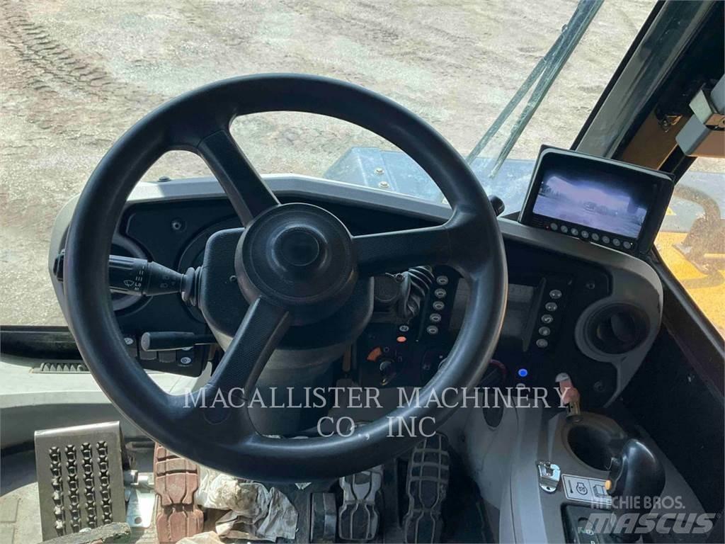 CAT 775G Midjestyrd dumper
