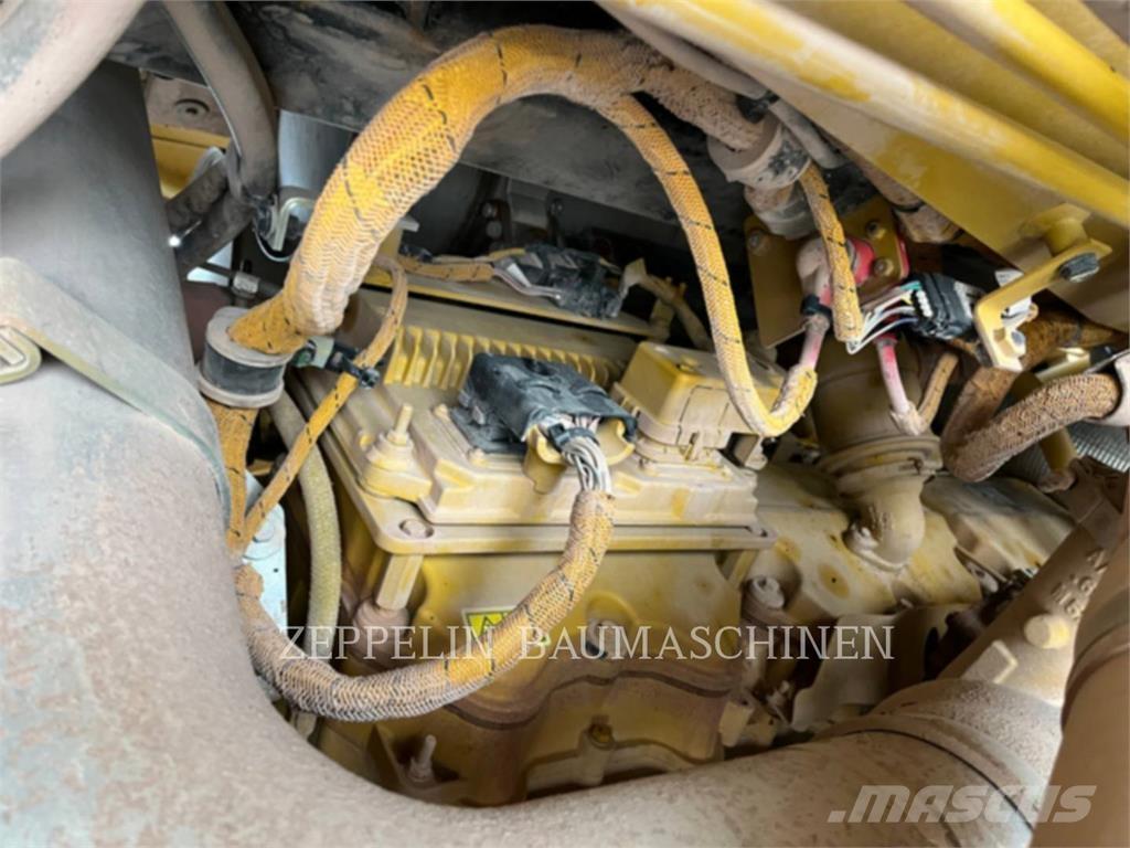 CAT 775G Midjestyrd dumper