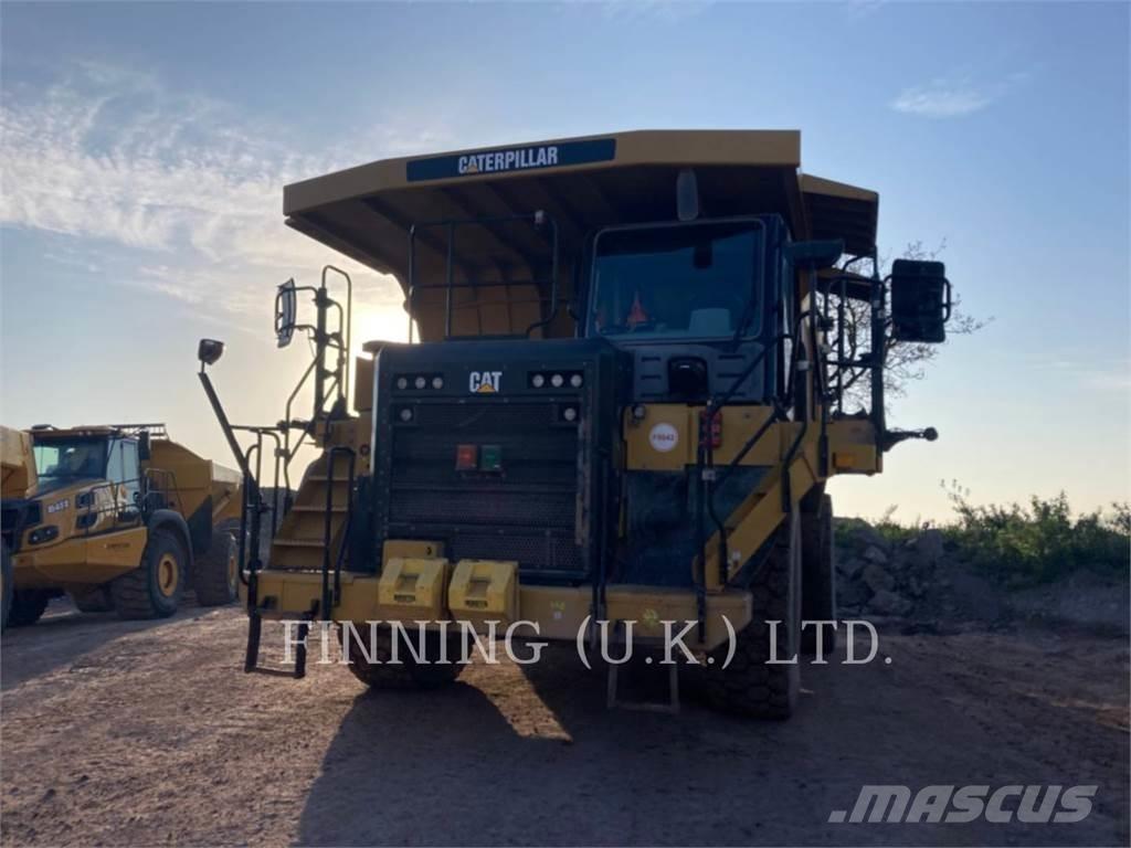 CAT 775G Midjestyrd dumper