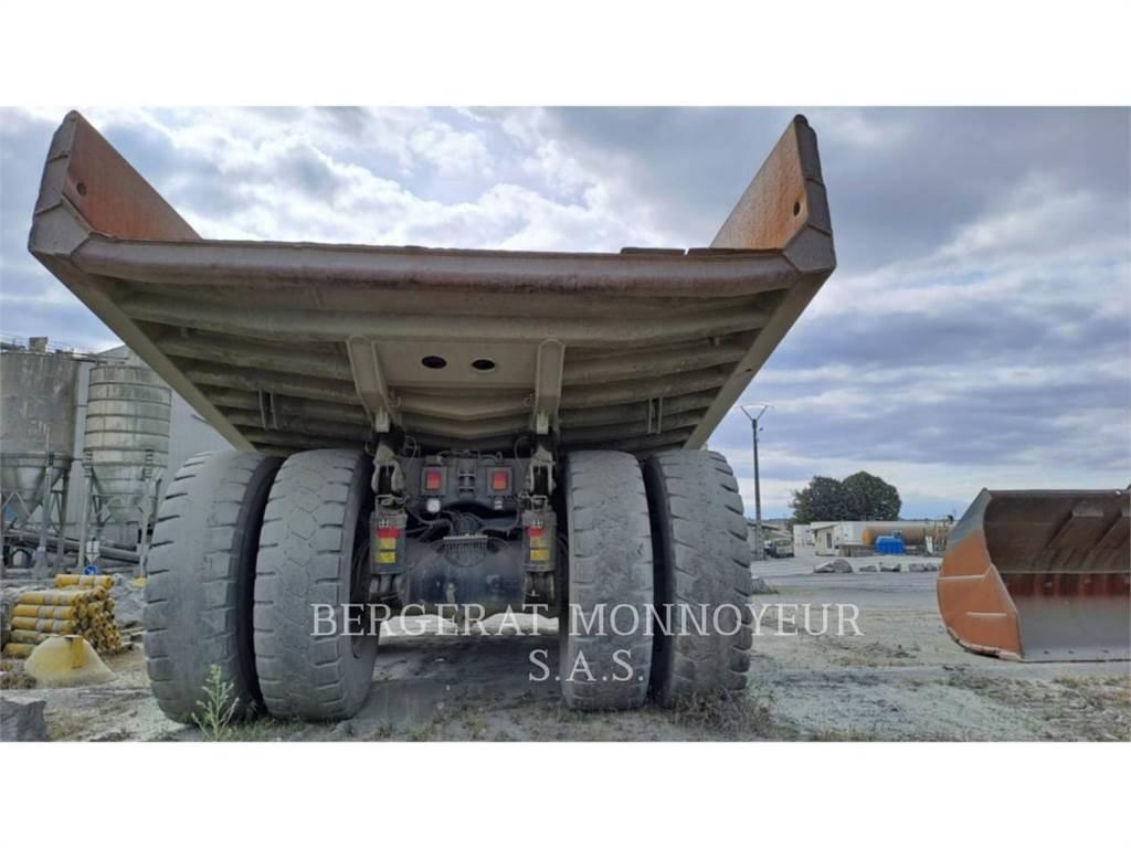CAT 777F Midjestyrd dumper
