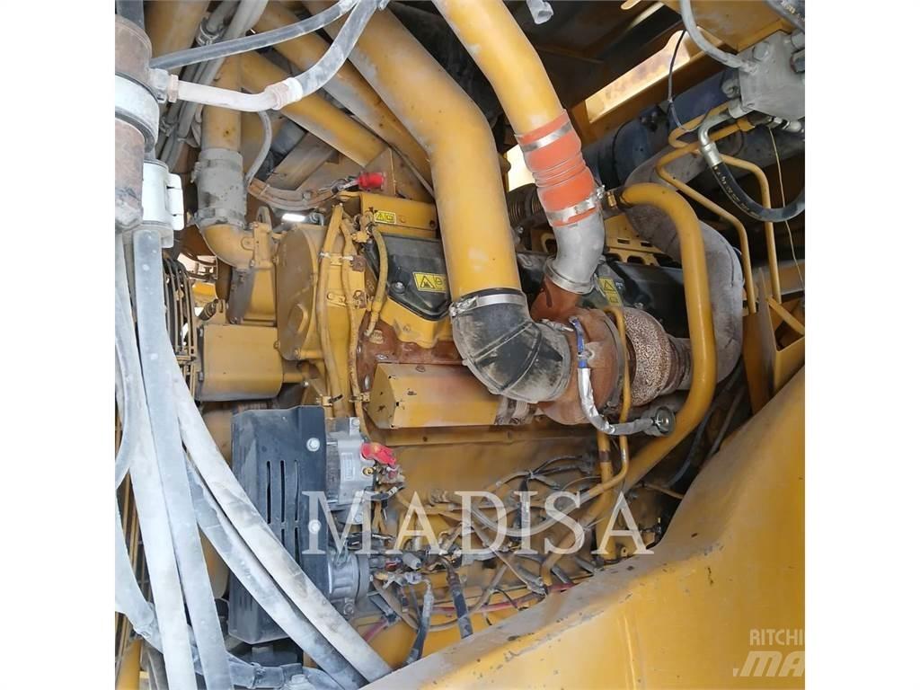 CAT 777F Midjestyrd dumper