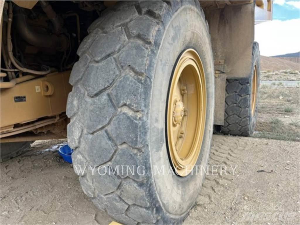 CAT 777G Midjestyrd dumper