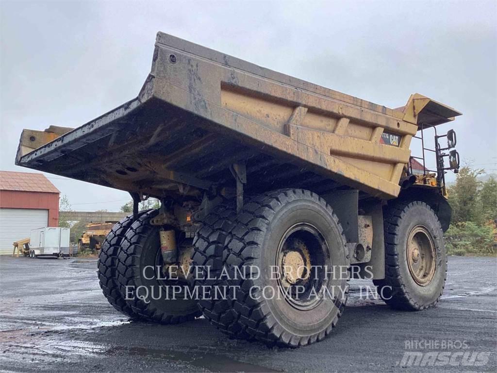 CAT 777G Midjestyrd dumper