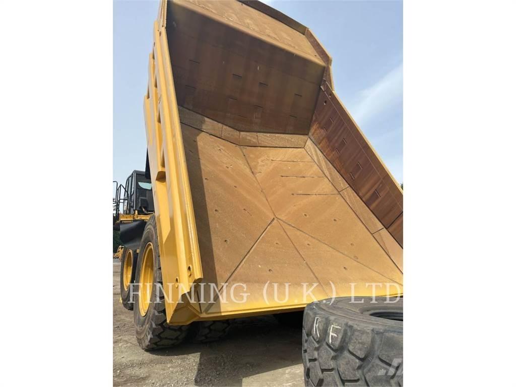 CAT 777G Midjestyrd dumper