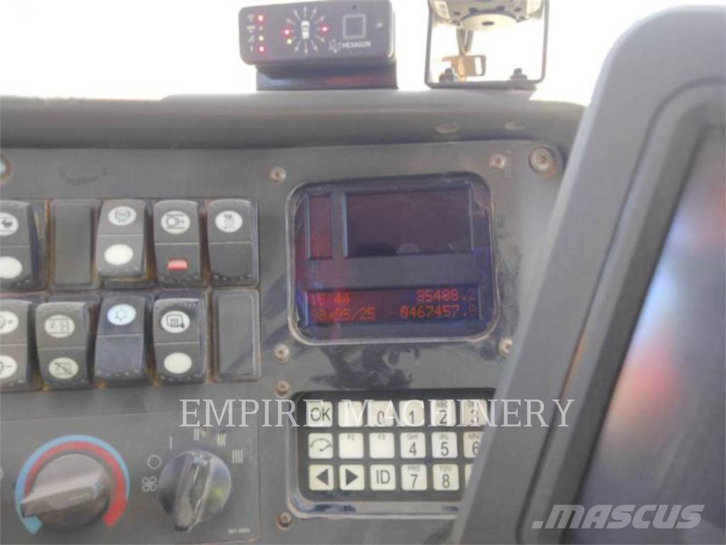 CAT 789D Midjestyrd dumper