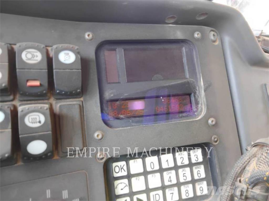 CAT 789D Midjestyrd dumper