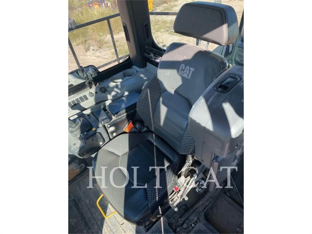CAT 815 Jordkompaktorer