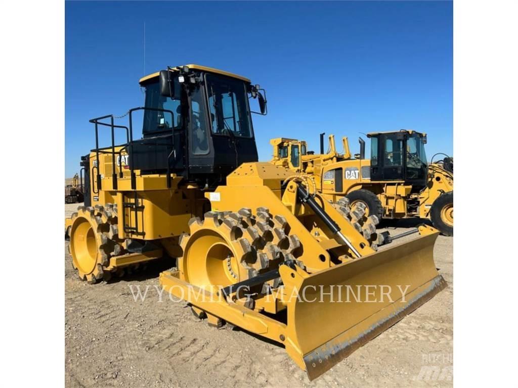 CAT 815 Jordkompaktorer
