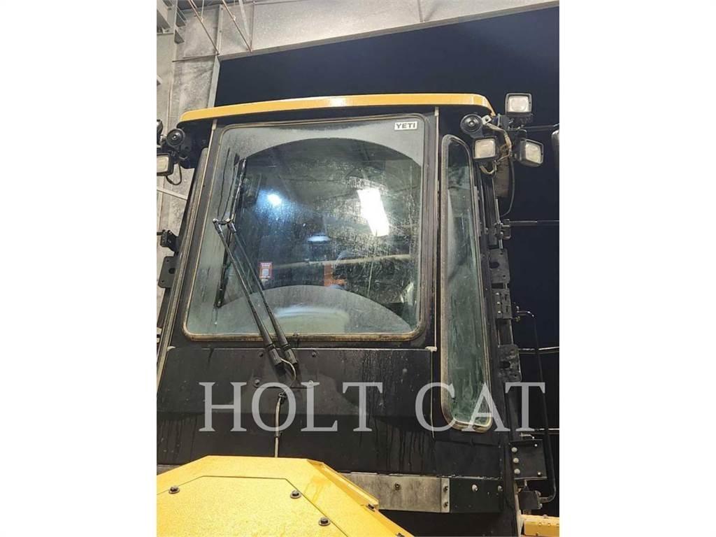 CAT 815 Jordkompaktorer