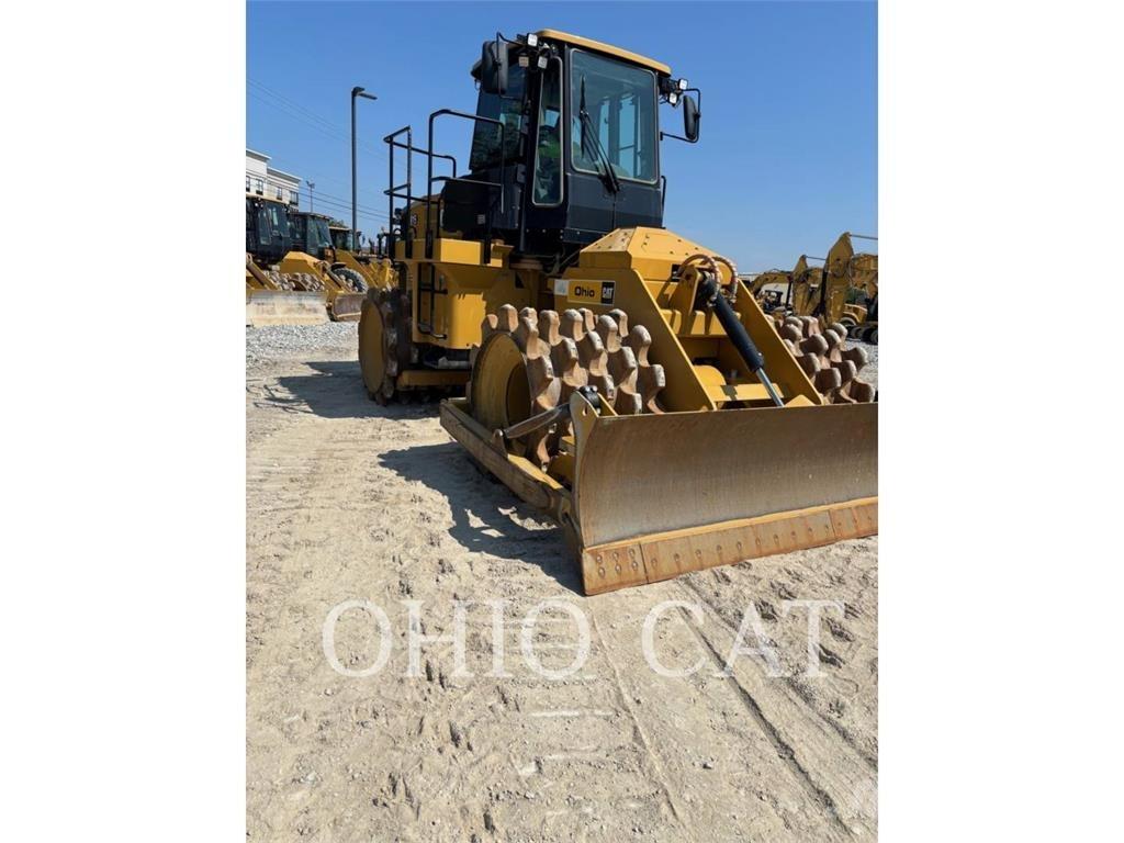 CAT 815 Jordkompaktorer