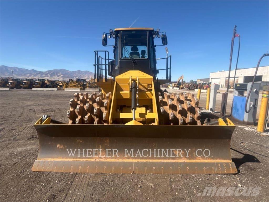 CAT 815 Kombivältar