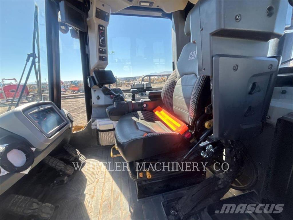 CAT 815 Kombivältar