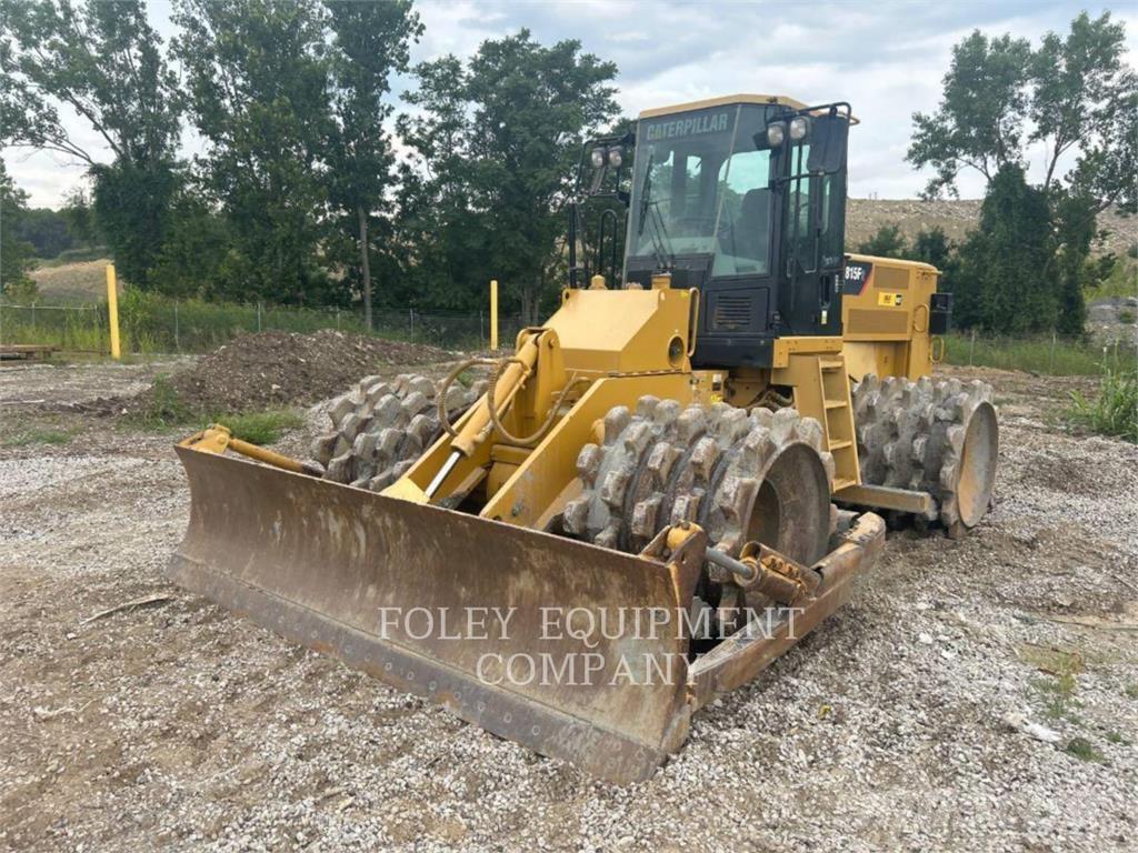 CAT 815F2 Jordkompaktorer