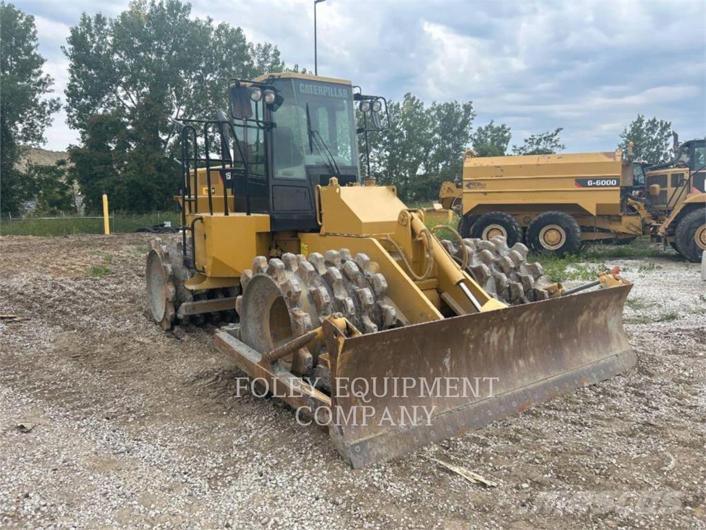 CAT 815F2 Jordkompaktorer