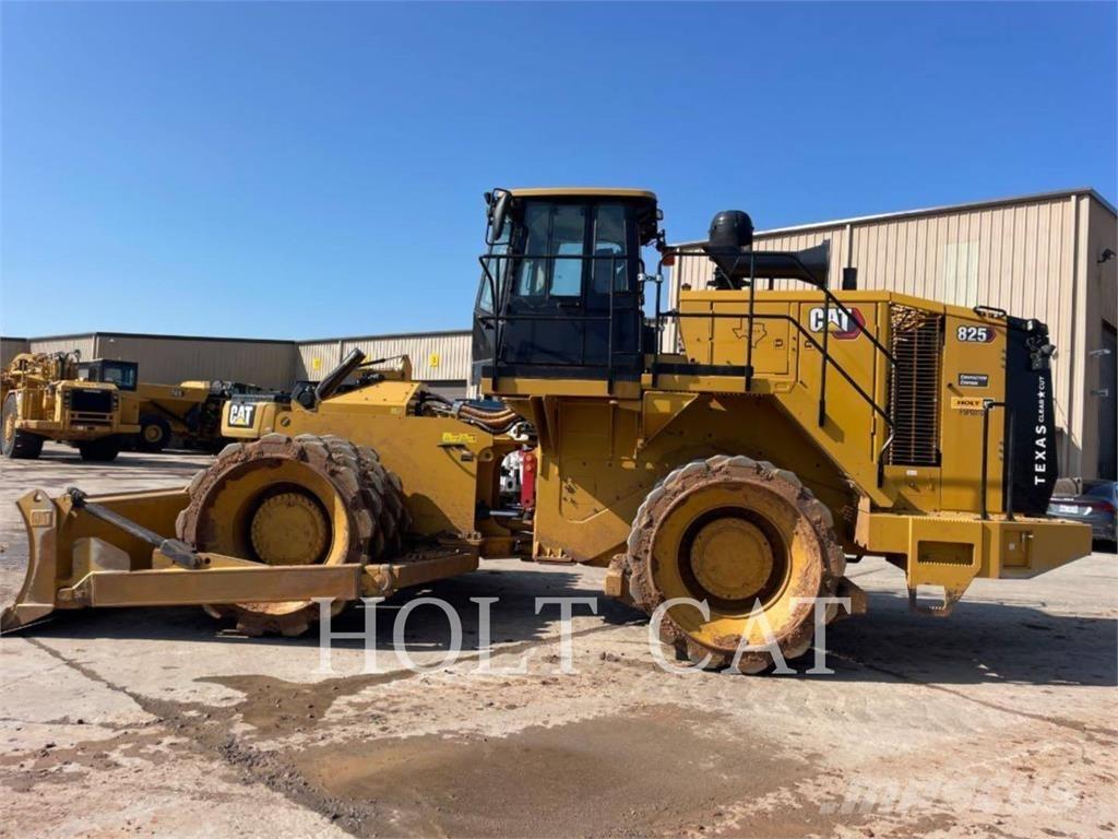 CAT 825 Jordkompaktorer