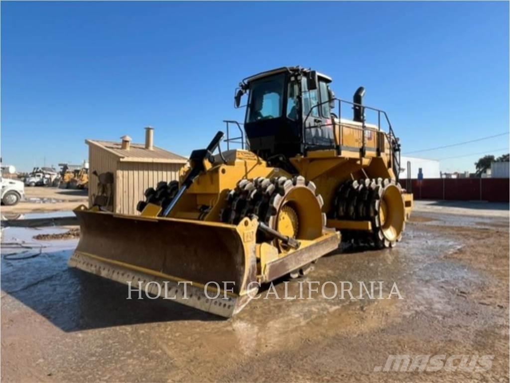 CAT 825K Jordkompaktorer