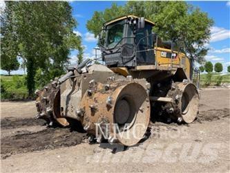 CAT 826K Jordkompaktorer