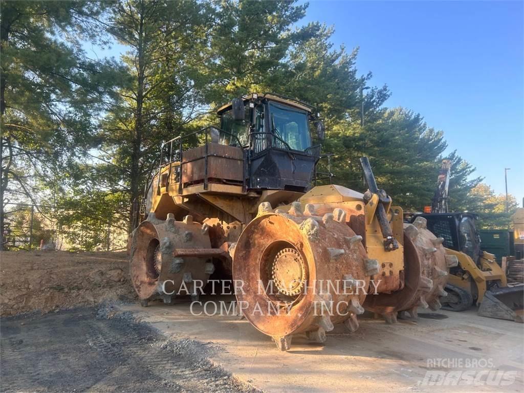 CAT 826K Jordkompaktorer