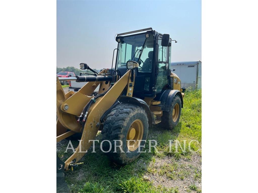 CAT 908M Minilastare