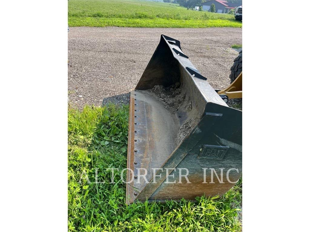 CAT 908M Minilastare