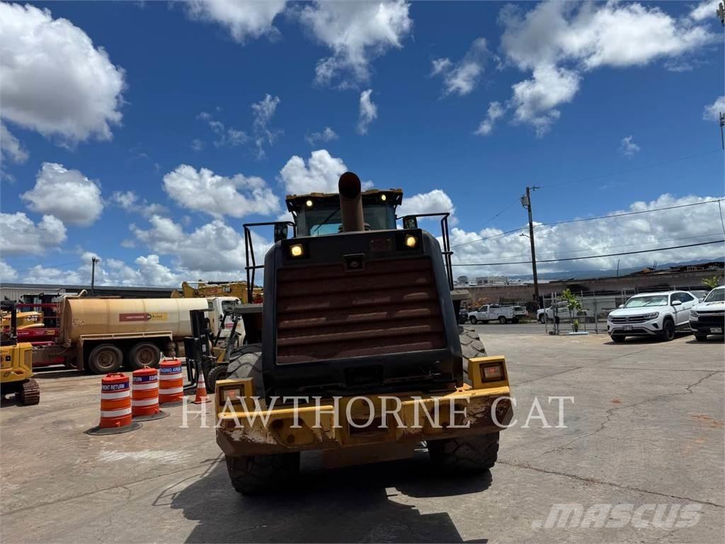 CAT 966M Wheel loaders