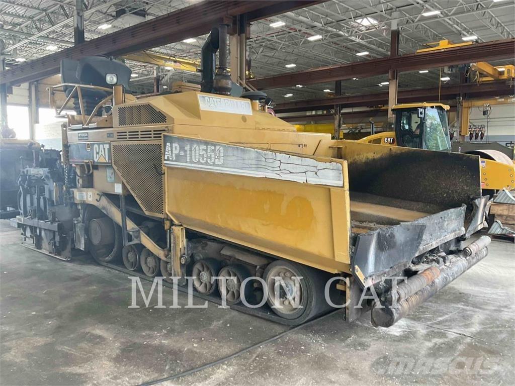 CAT AP-1055D Asfaltsläggningsmaskiner