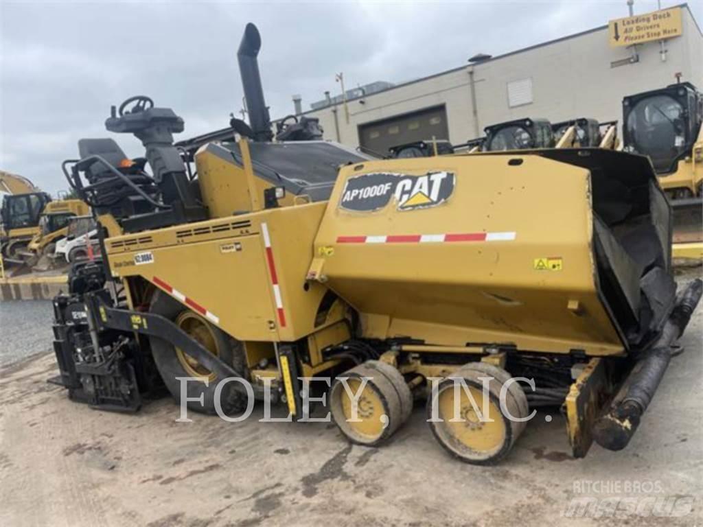 CAT AP1000F Asfaltsläggningsmaskiner