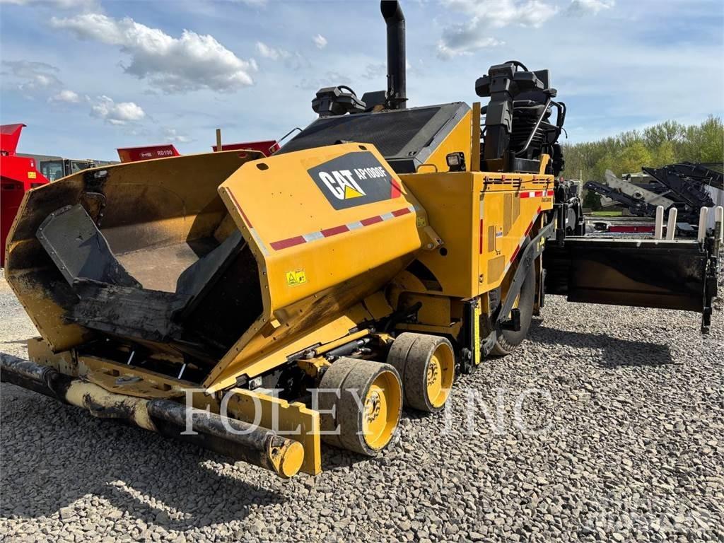 CAT AP1000F Asfaltsläggningsmaskiner