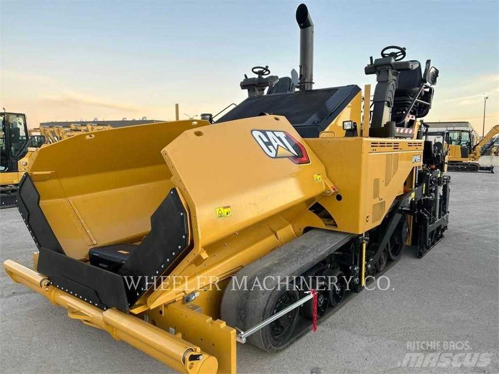 CAT AP1055 Asfaltsläggningsmaskiner