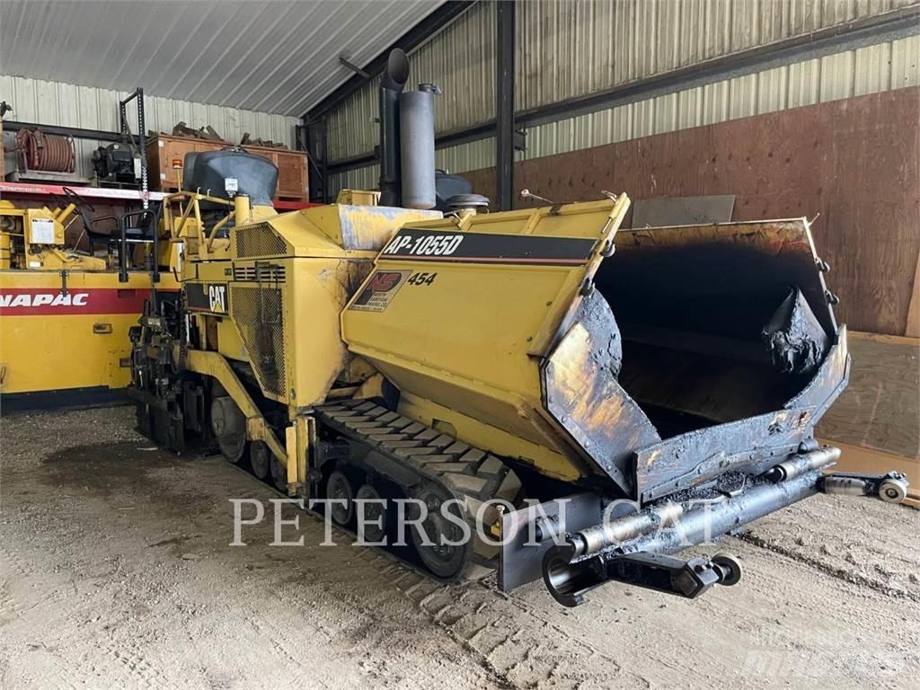 CAT AP1055D Asfaltsläggningsmaskiner