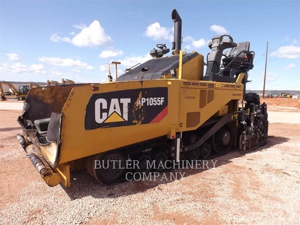 CAT AP1055F Asfaltsläggningsmaskiner