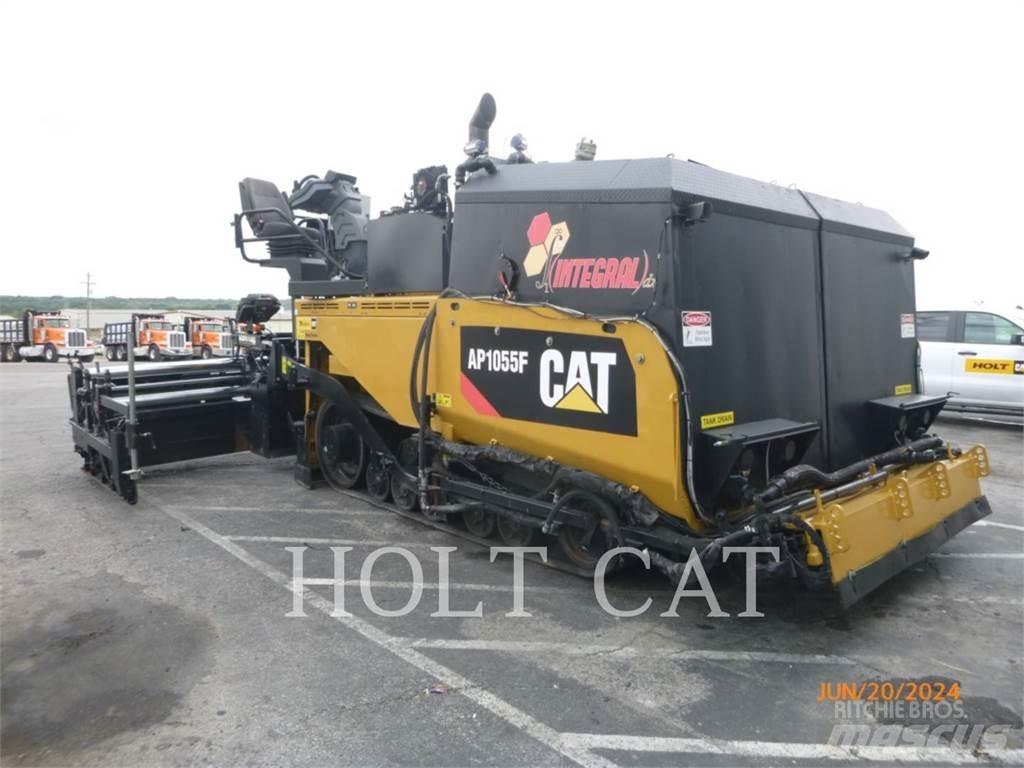 CAT AP1055F SPRAY PAVER Asfaltsläggningsmaskiner