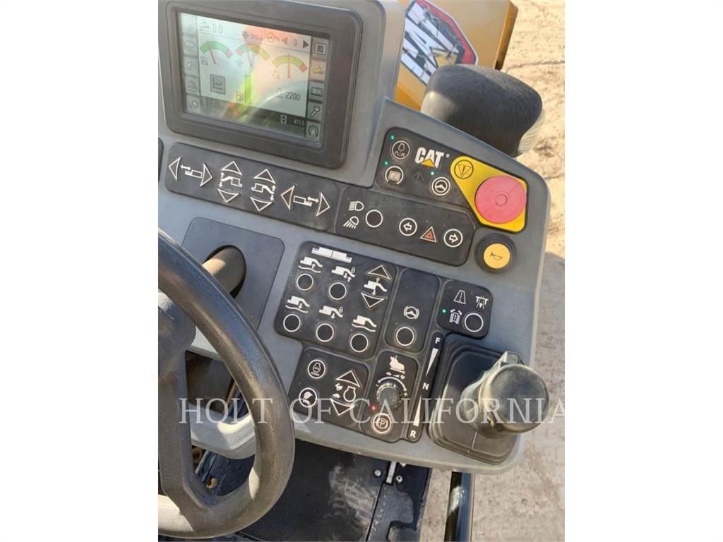 CAT AP355F Asfaltsläggningsmaskiner