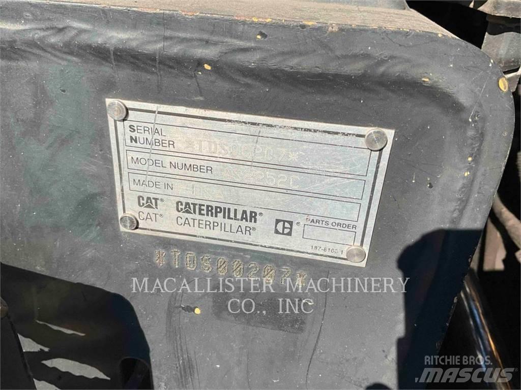 CAT AP500E Asfaltsläggningsmaskiner