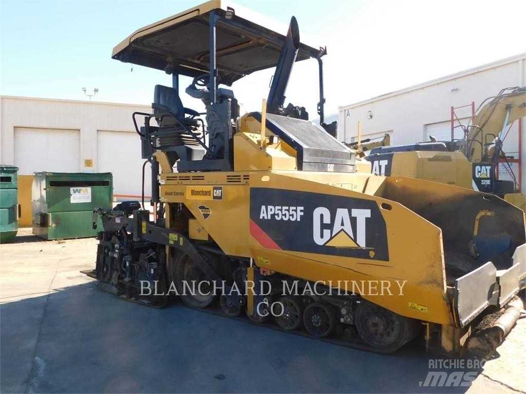 CAT AP555F Asfaltsläggningsmaskiner