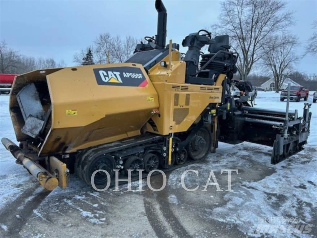 CAT AP555F Asfaltsspridare