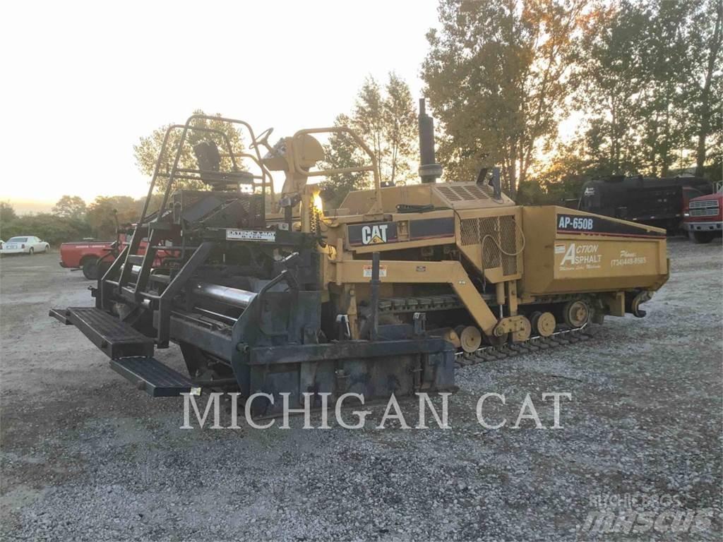 CAT AP650B Asfaltsläggningsmaskiner
