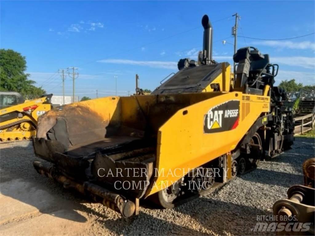 CAT AP655F Asfaltsläggningsmaskiner