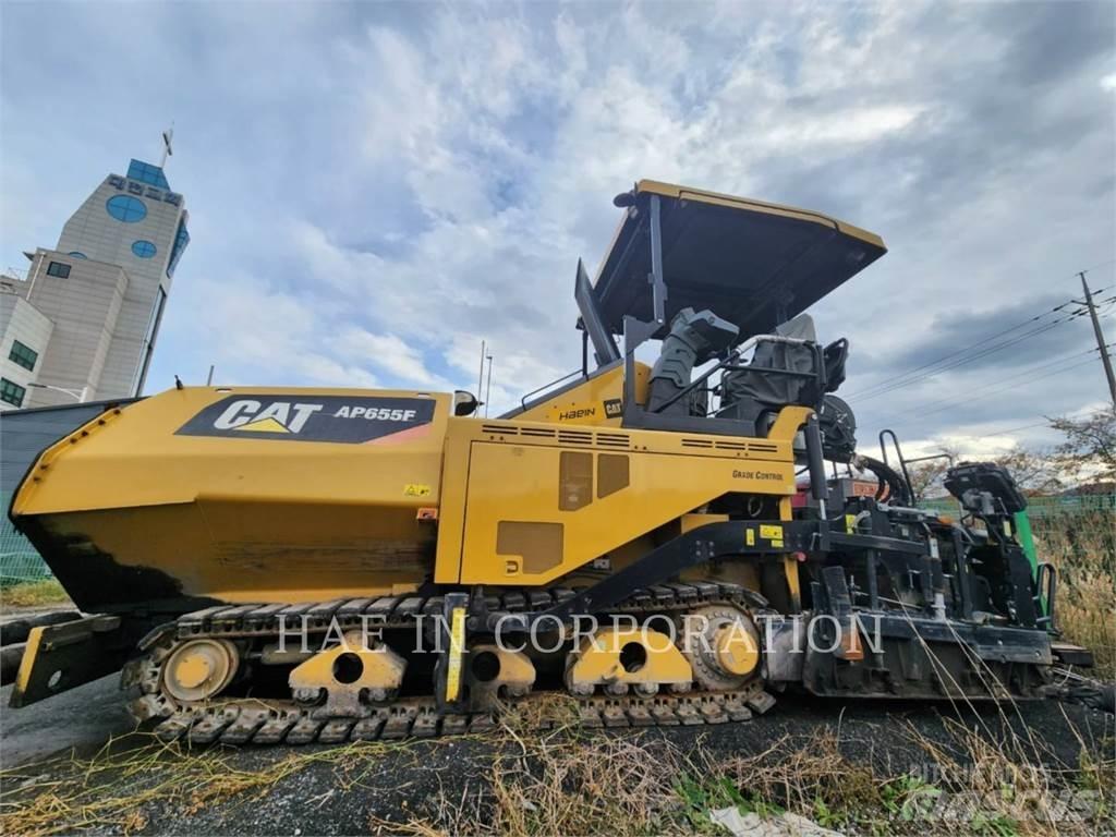 CAT AP655F Asfaltsläggningsmaskiner