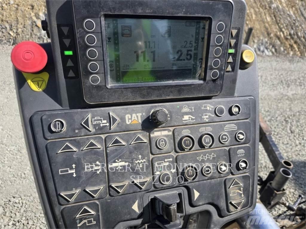 CAT AP655F Asfaltsläggningsmaskiner