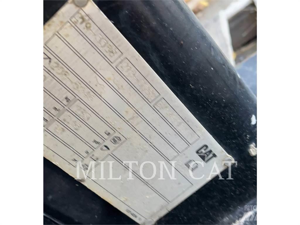 CAT BHL 18BUCKET Skopor