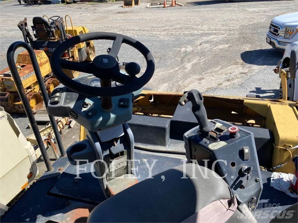 CAT CB-534D Tvåvalsvältar