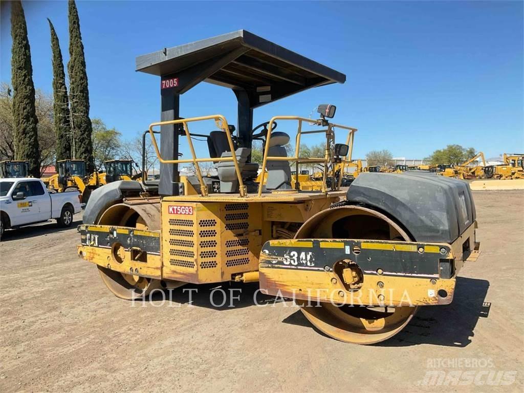 CAT CB-634D Tvåvalsvältar