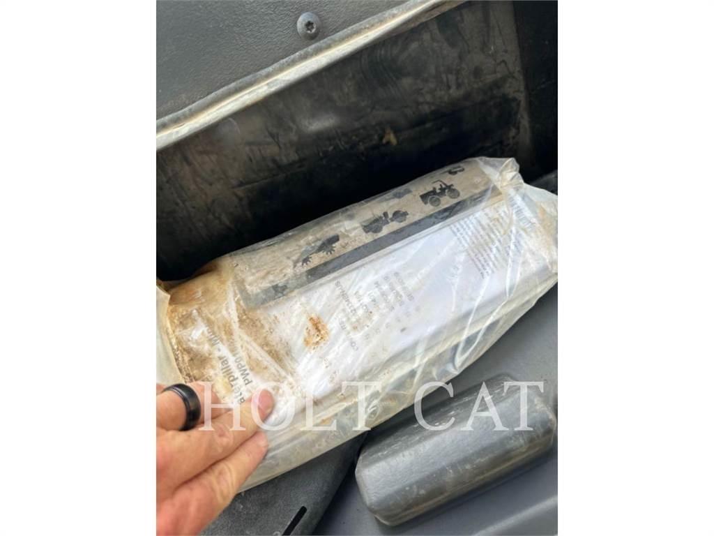 CAT CB13 Envalsvältar