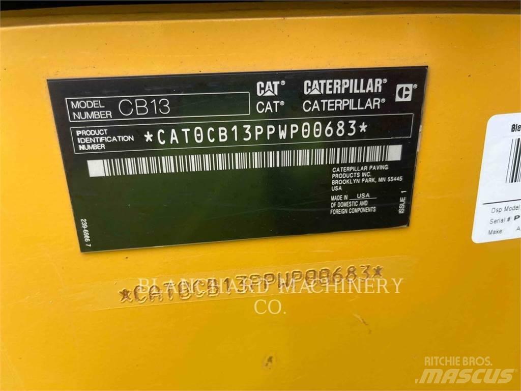 CAT CB13 Tvåvalsvältar