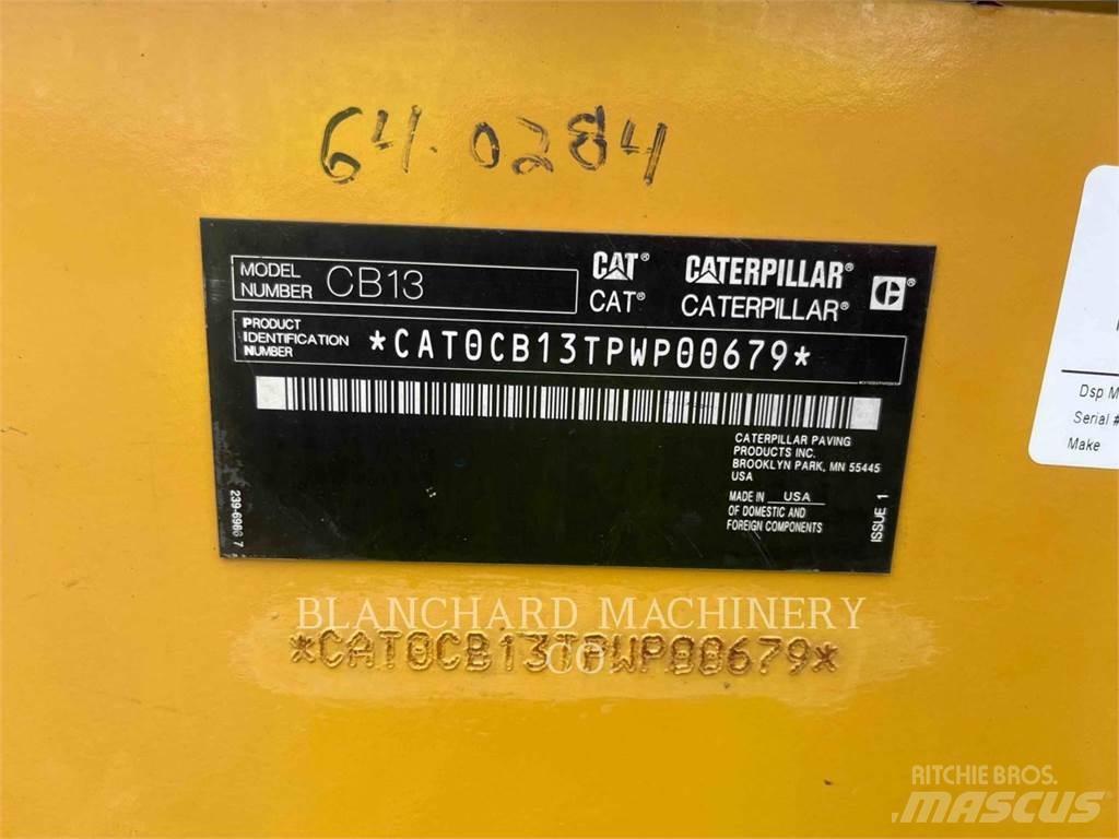 CAT CB13 Tvåvalsvältar